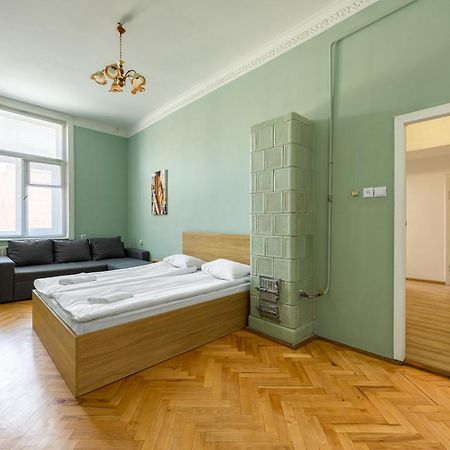 Апартаменти На Коперника Lviv Bagian luar foto